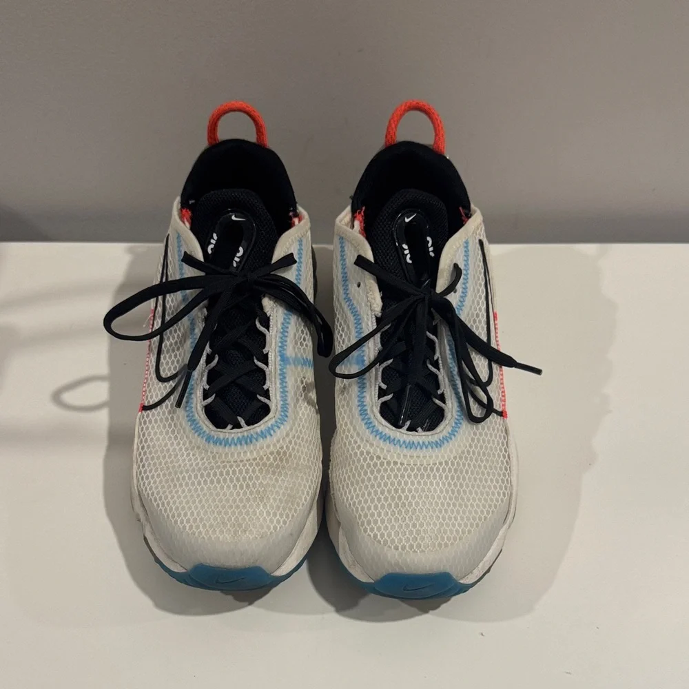 Nike Air Max 2090 White Blue Black Sneakers Youth 5.5Y EU 38 Women’s 7.5-8 - Picture 2 of 9
